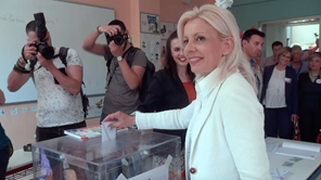 Ρένα Καραλαριώτου: "Σήμερα ψηφίζουμε νέους ανθρώπους, νέες ιδέες, νέα δήμαρχο"